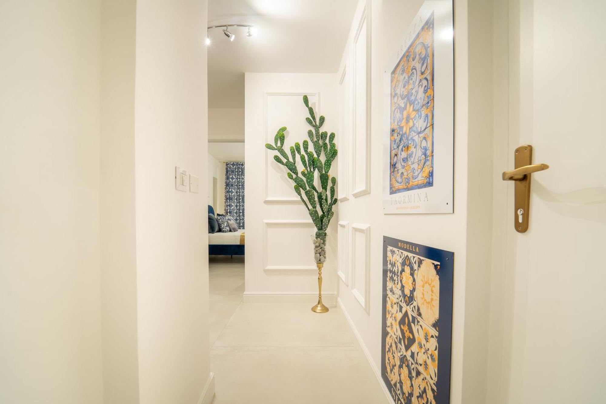 Johnny'S Suites Taormina Beach Bay ภายนอก รูปภาพ