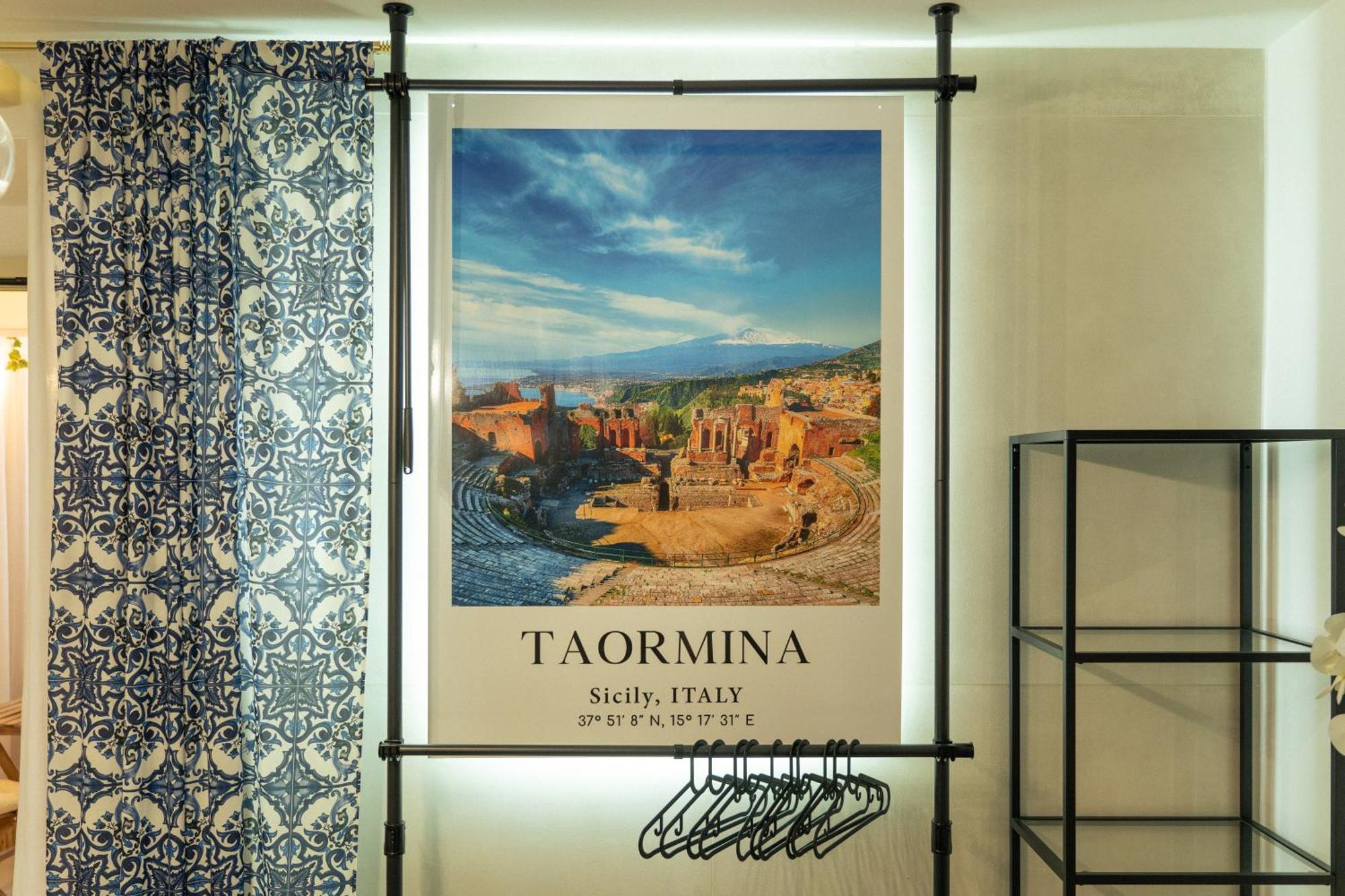 Johnny'S Suites Taormina Beach Bay ภายนอก รูปภาพ
