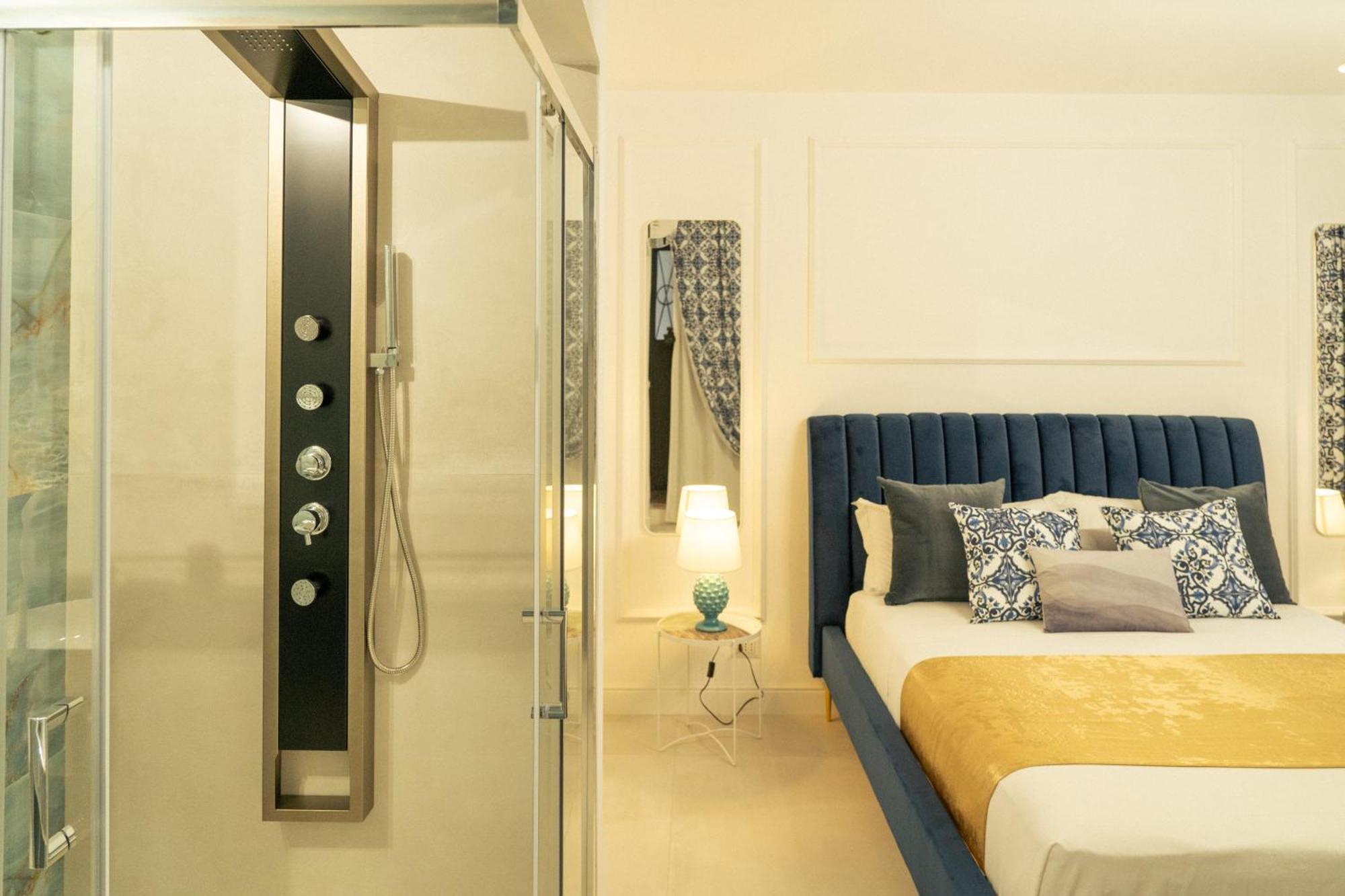 Johnny'S Suites Taormina Beach Bay ภายนอก รูปภาพ